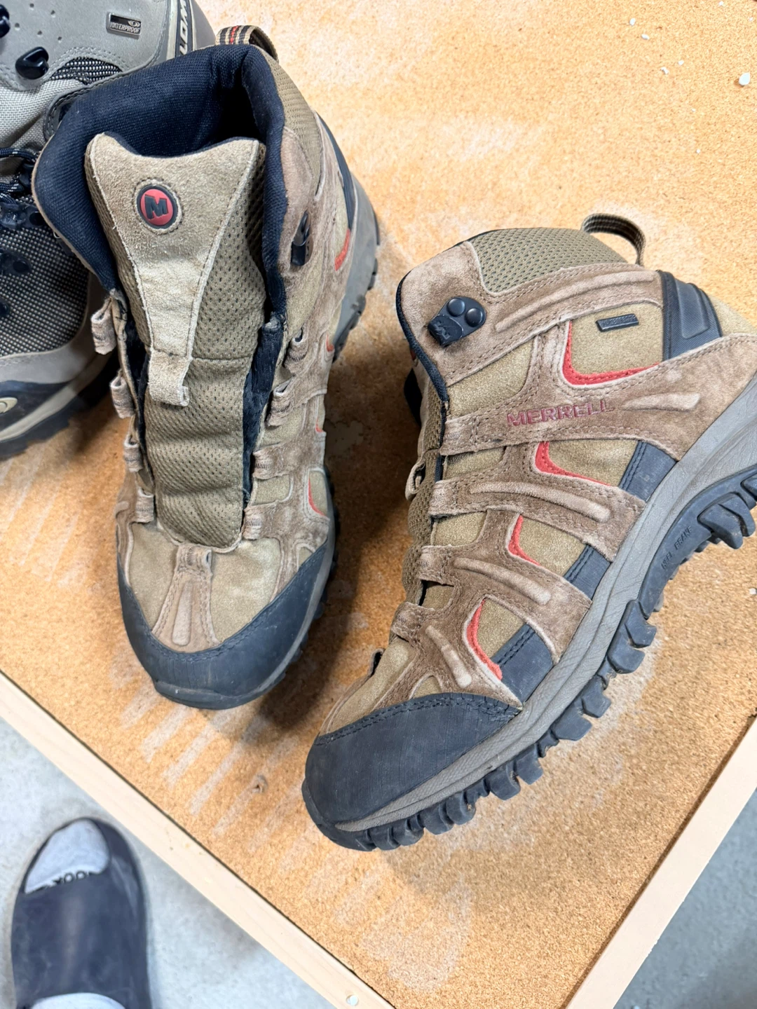 Salomon & Merrell Hiking Boots - photo 2