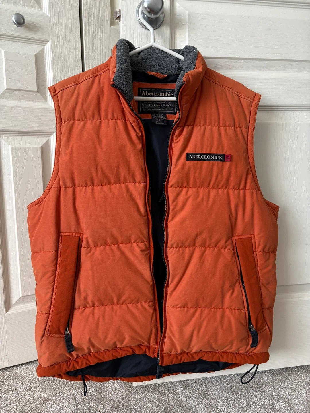 Abercrombie & Fitch Puffer Vest - Orange - Size M - photo 4