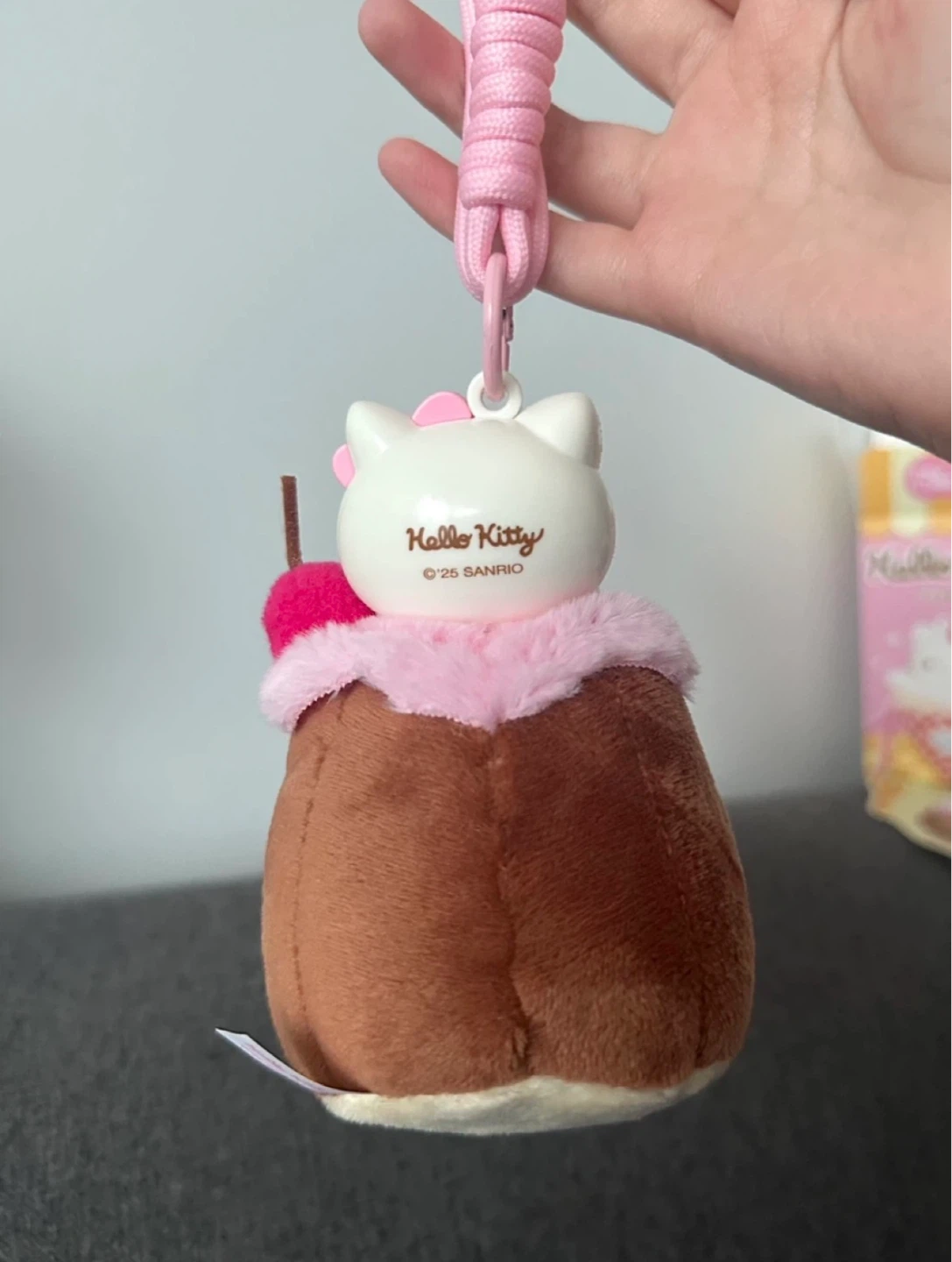 Hello Kitty Dessert Series - Keychain Blind Box - photo 3