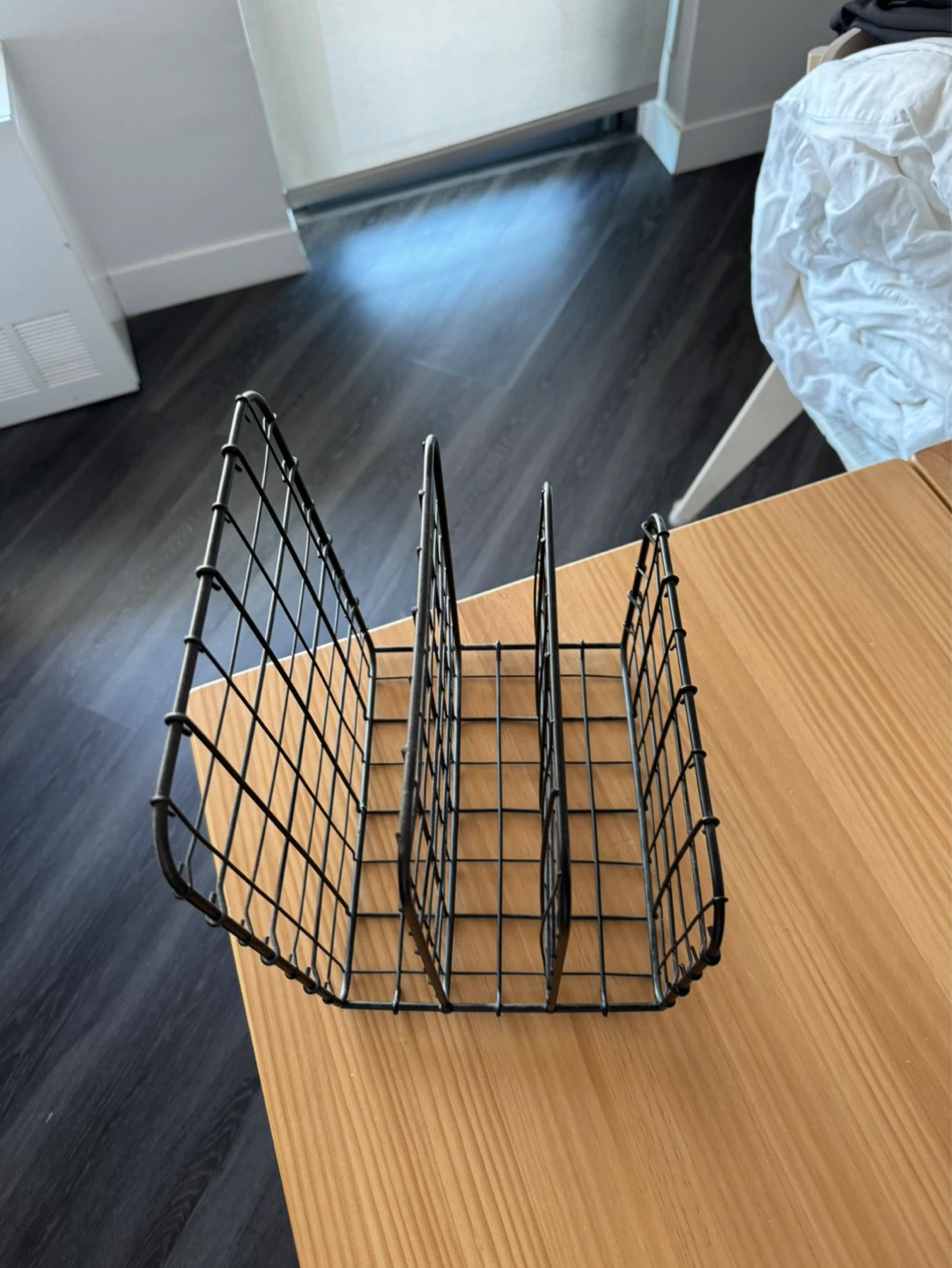 Wire Mesh Organizer Tray - photo 2