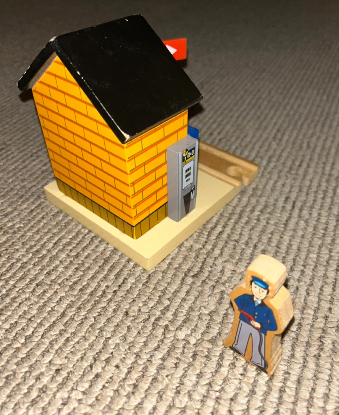 Wooden Gas Station Play Set with Attendant - photo 4