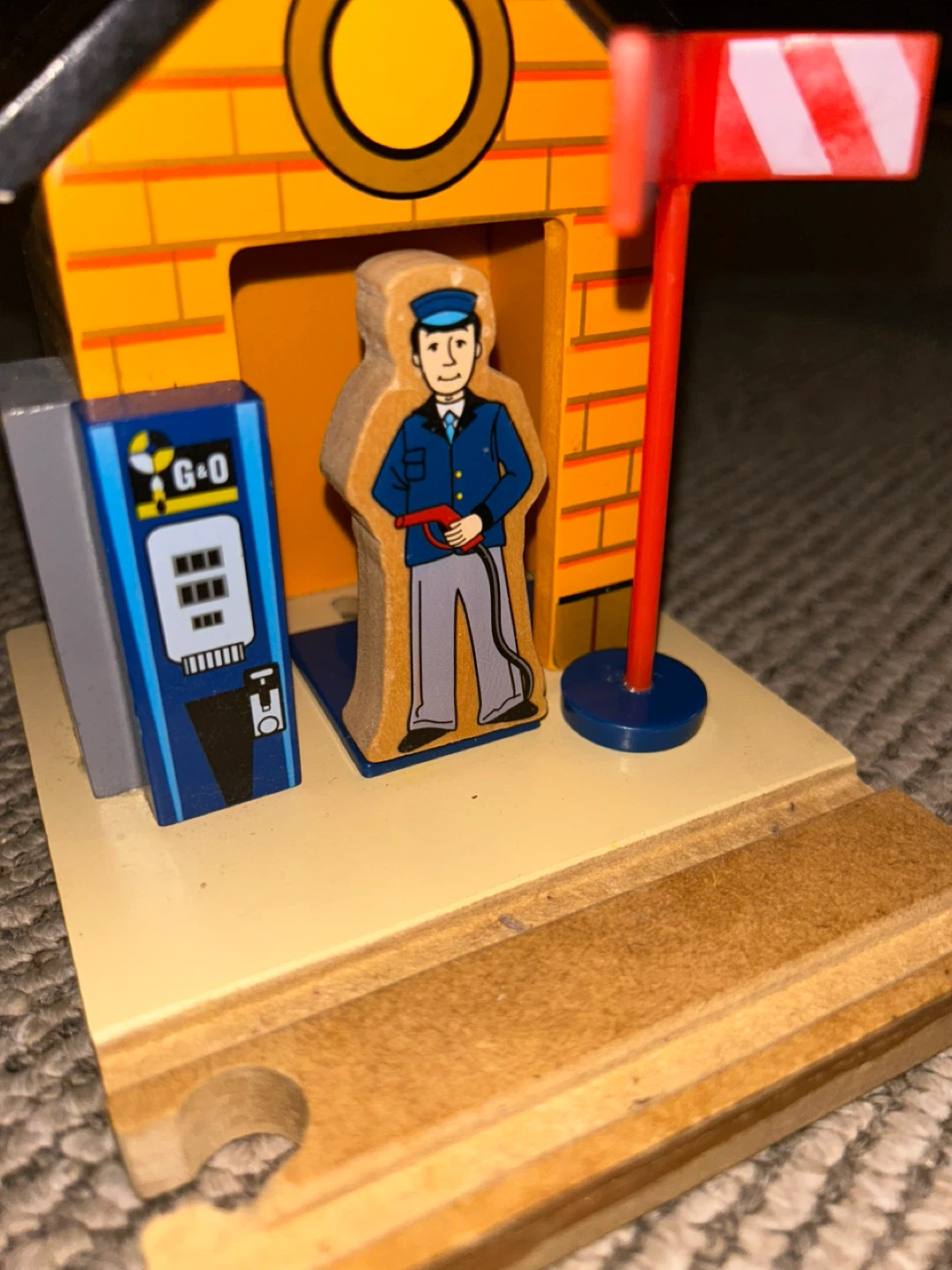 Wooden Gas Station Play Set with Attendant - photo 2