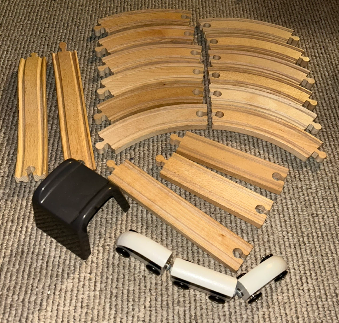 Wooden Train Track Set with Tunnel and Train - photo 5