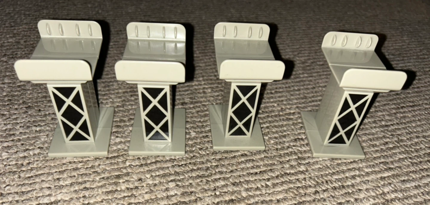 Train Track Bridge Supports (Set of 4)