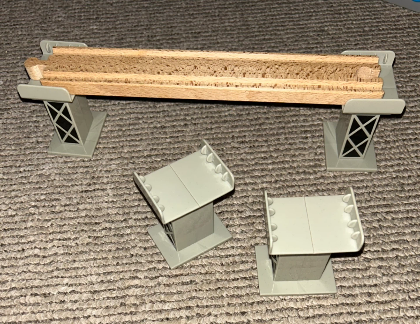 Train Track Bridge Supports (Set of 4) - photo 2