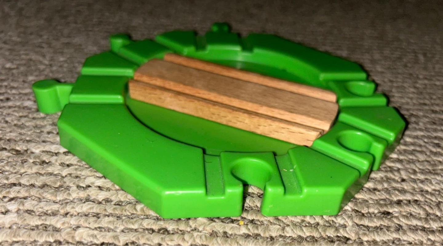 Green Train Track Turntable with Wooden Track - photo 5