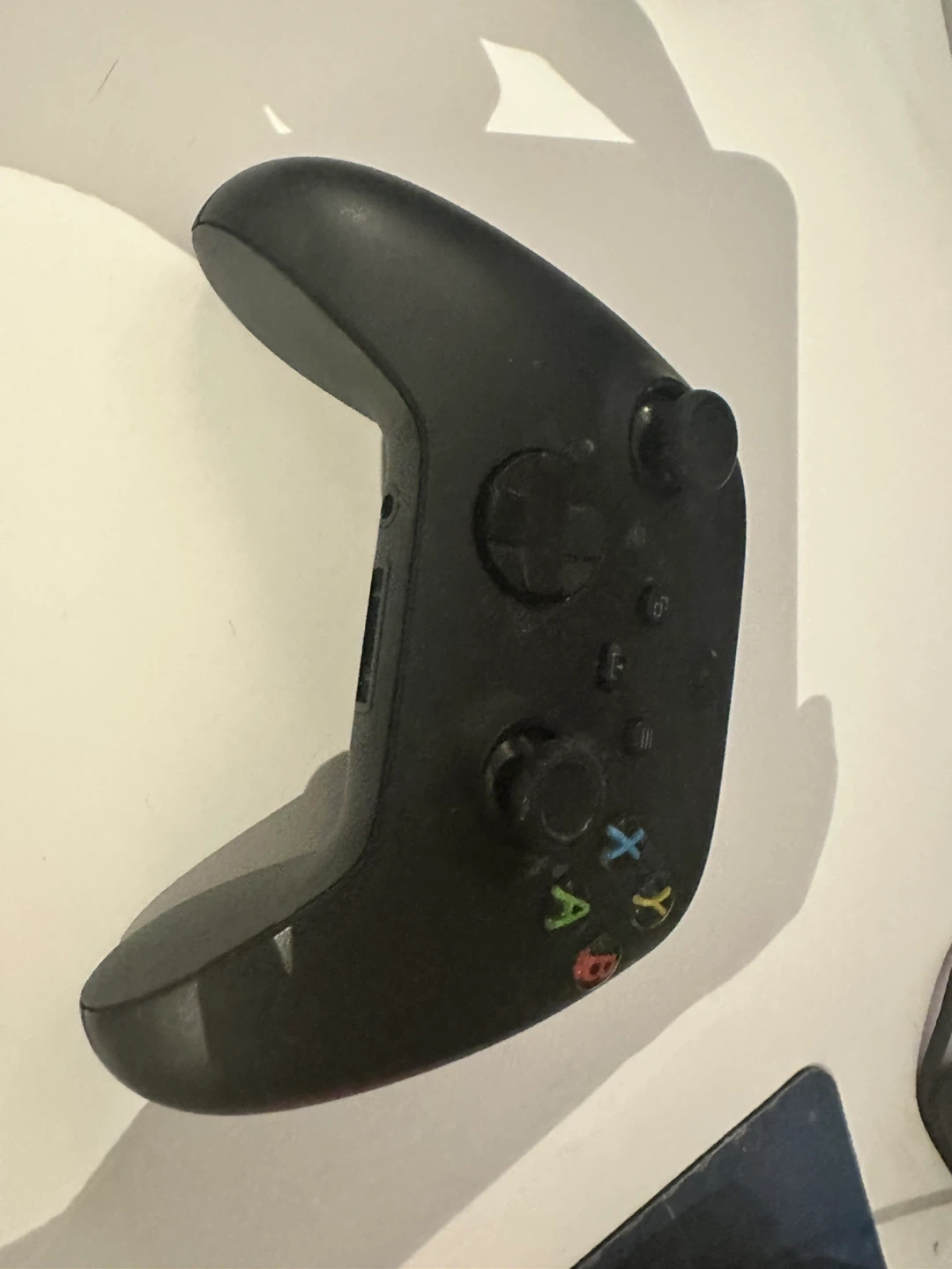 Black Xbox Wireless Controller - photo 2