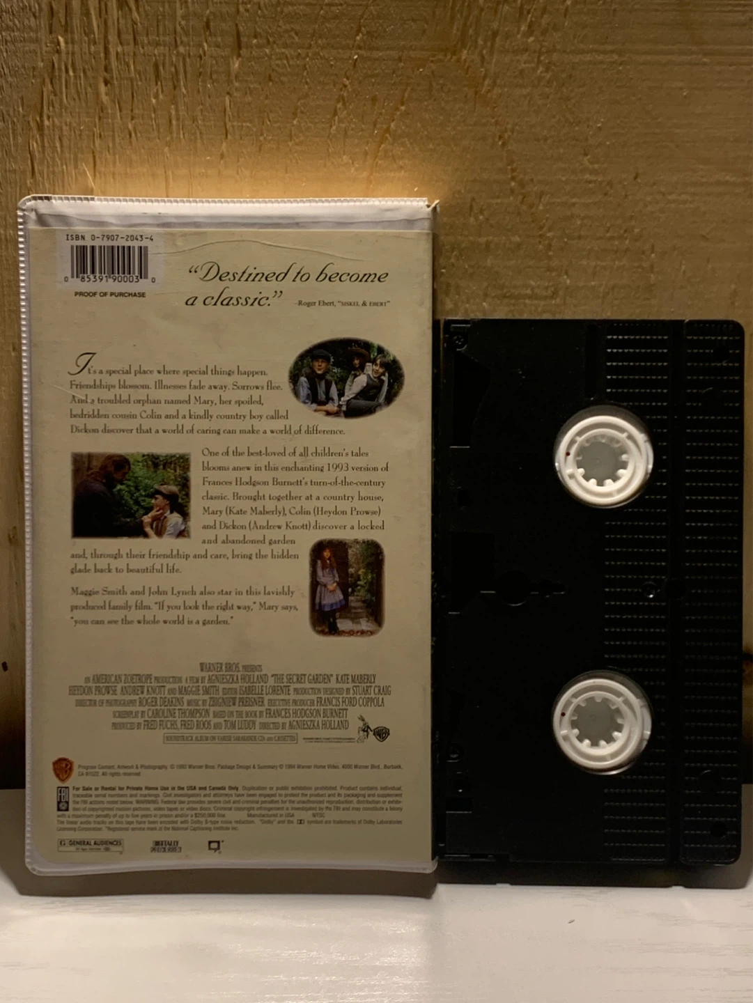 The Secret Garden VHS (1993) 🌿📼 - photo 2