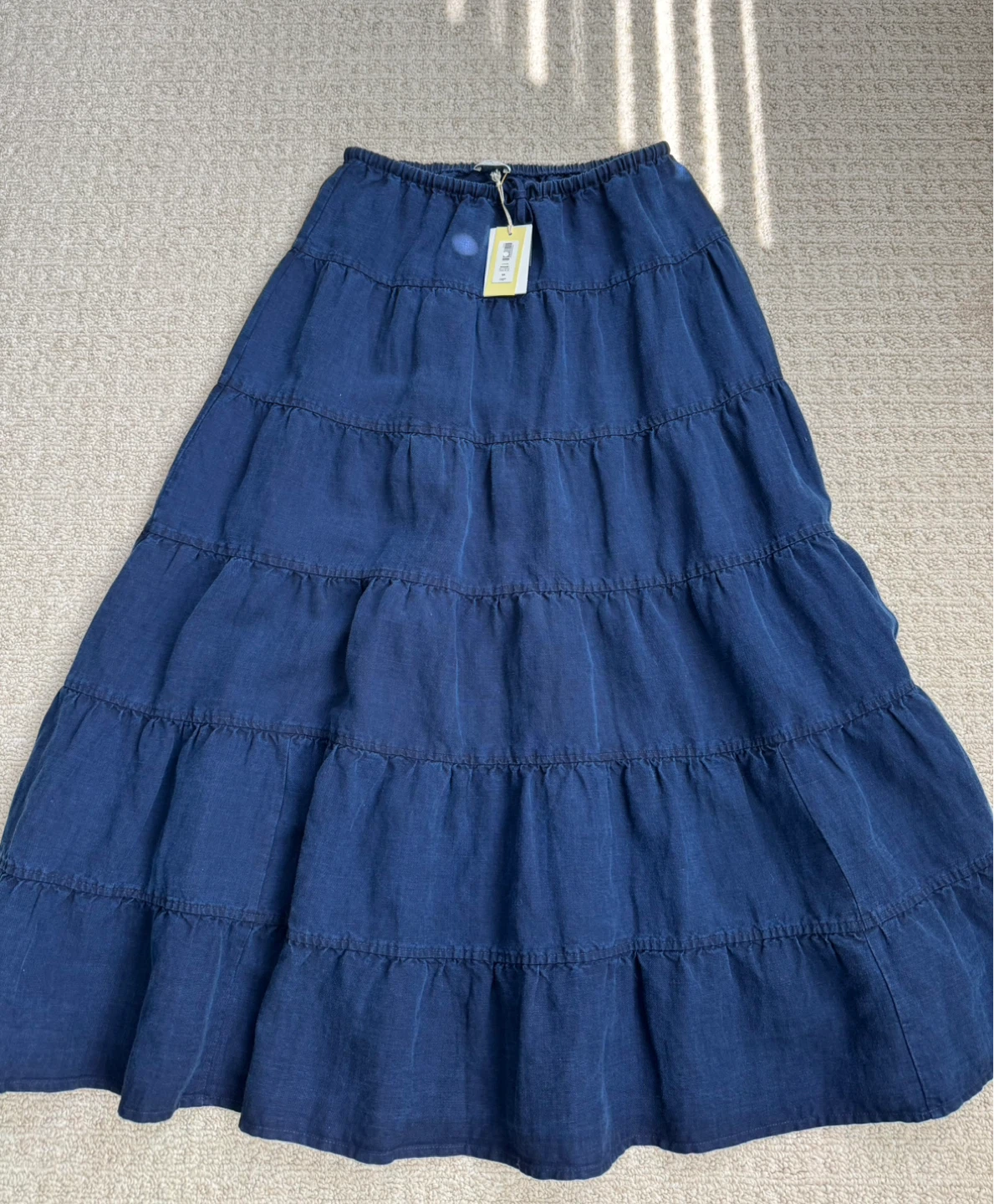 Aritzia Bouquet Tiered Maxi Skirt small - Navy