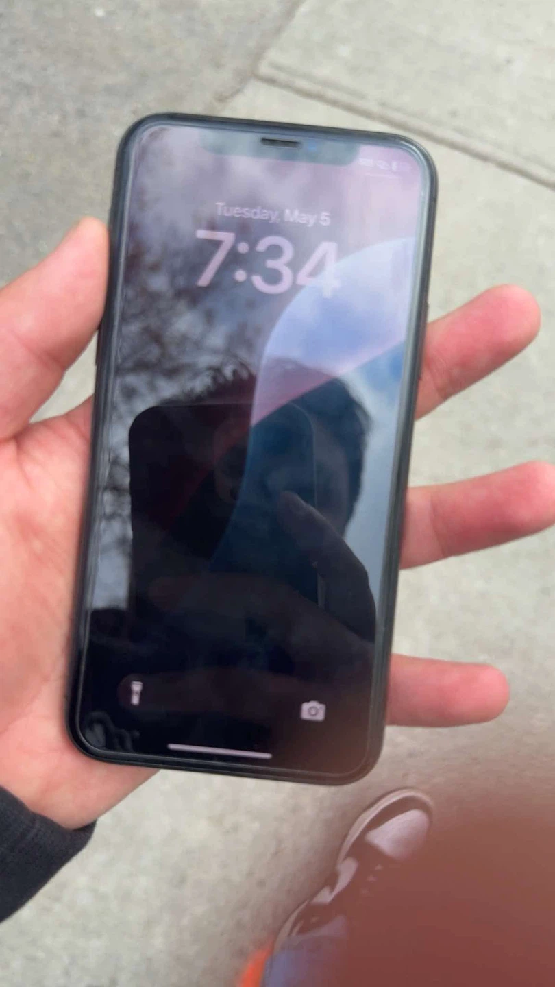 Apple iPhone 11 Pro - photo 2
