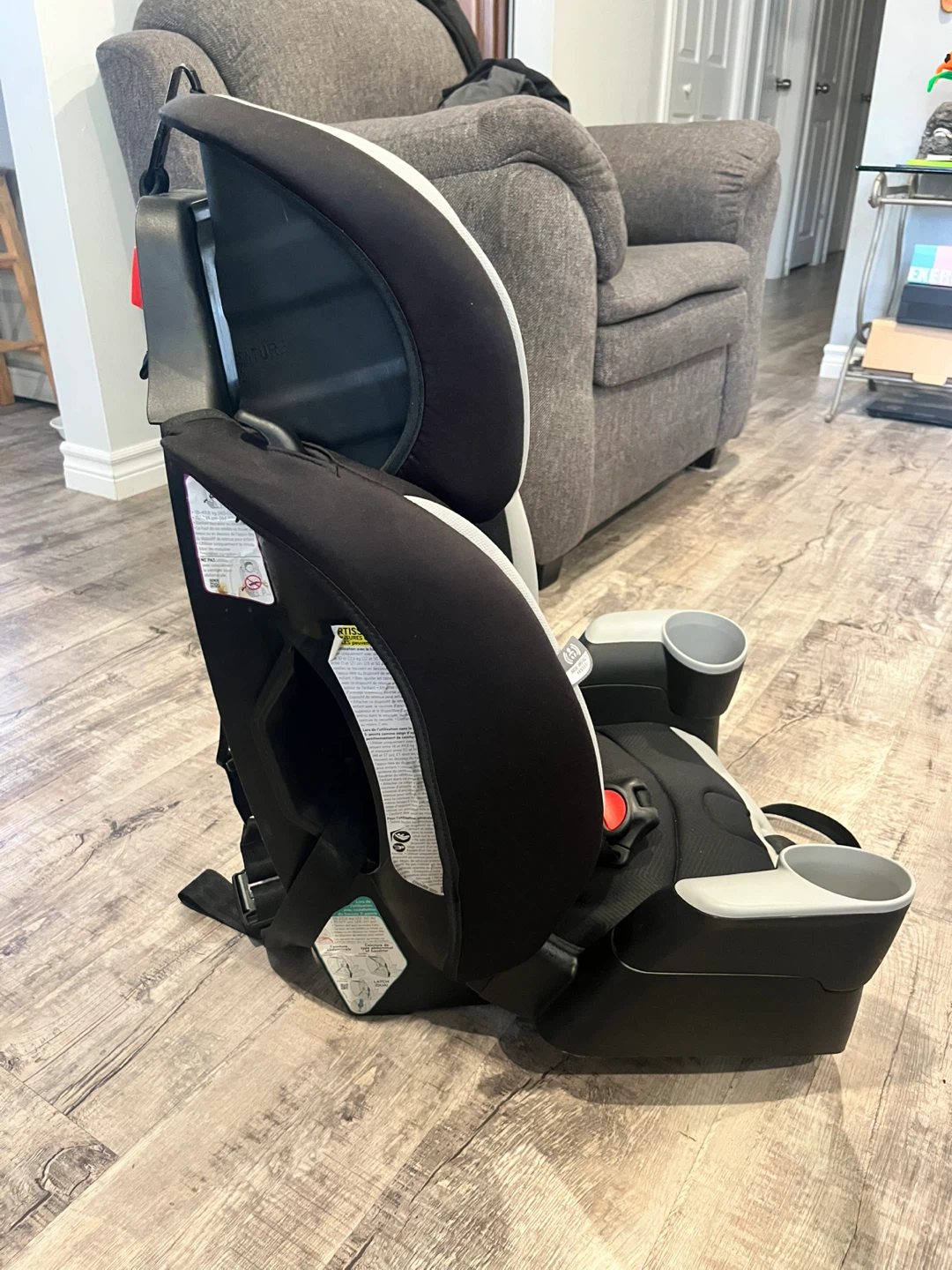 Car Seat - photo 2