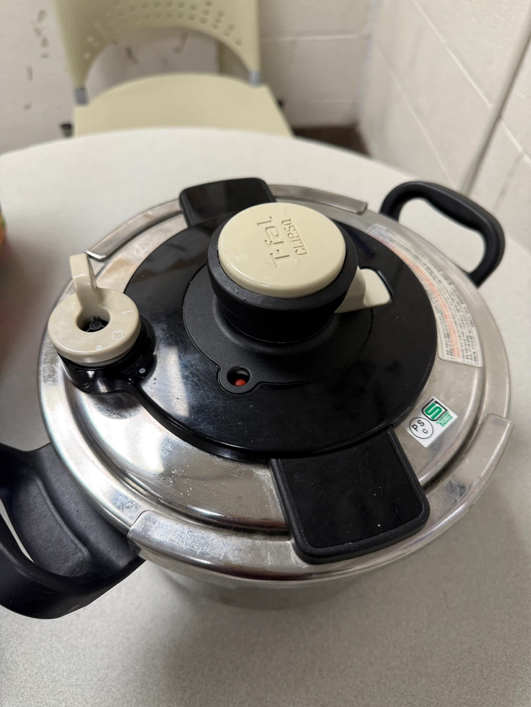 T-fal Clipso 6L Pressure Cooker - photo 2