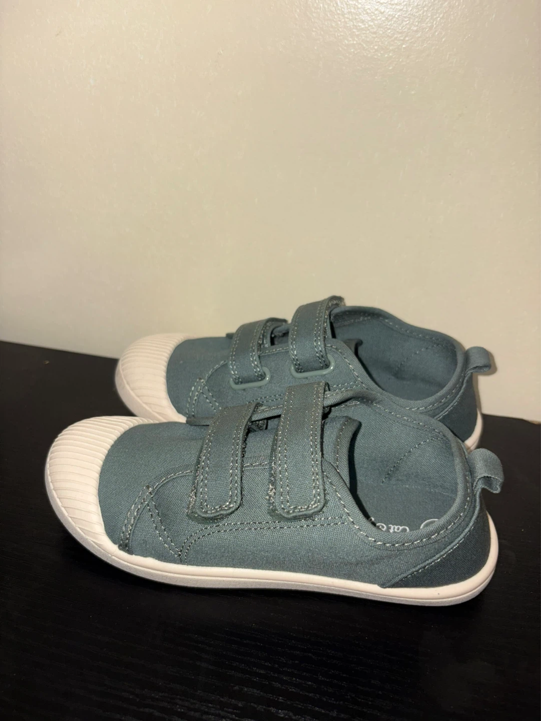 Cat & Jack Toddler Shoes Size 12 - photo 2