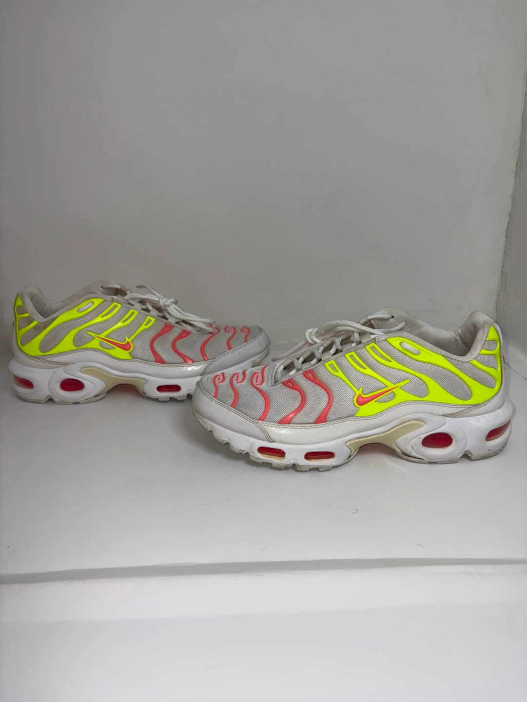 Nike Air Max Plus TN SE Running Shoes size 9 - photo 2