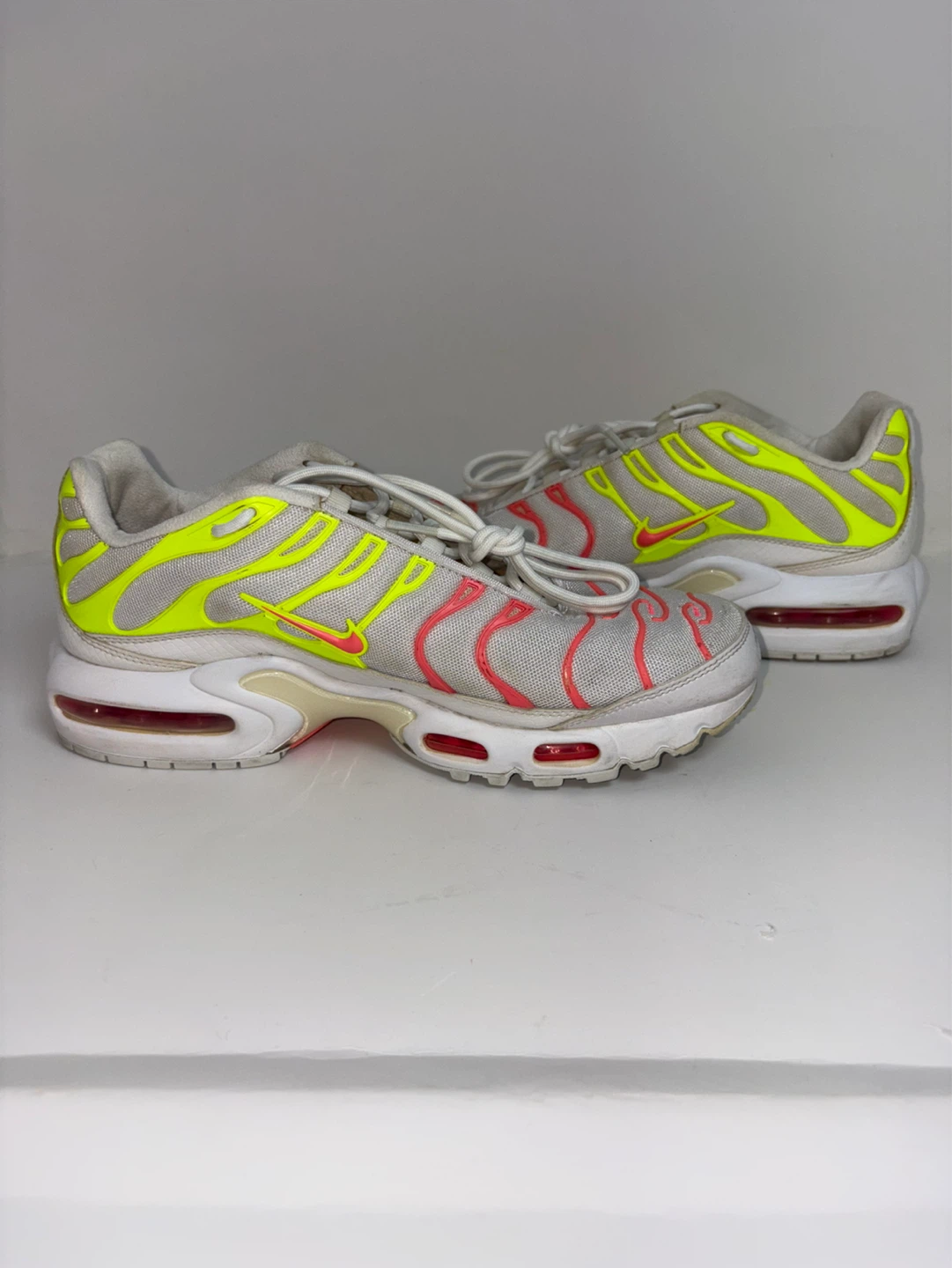Nike Air Max Plus TN SE Running Shoes size 9