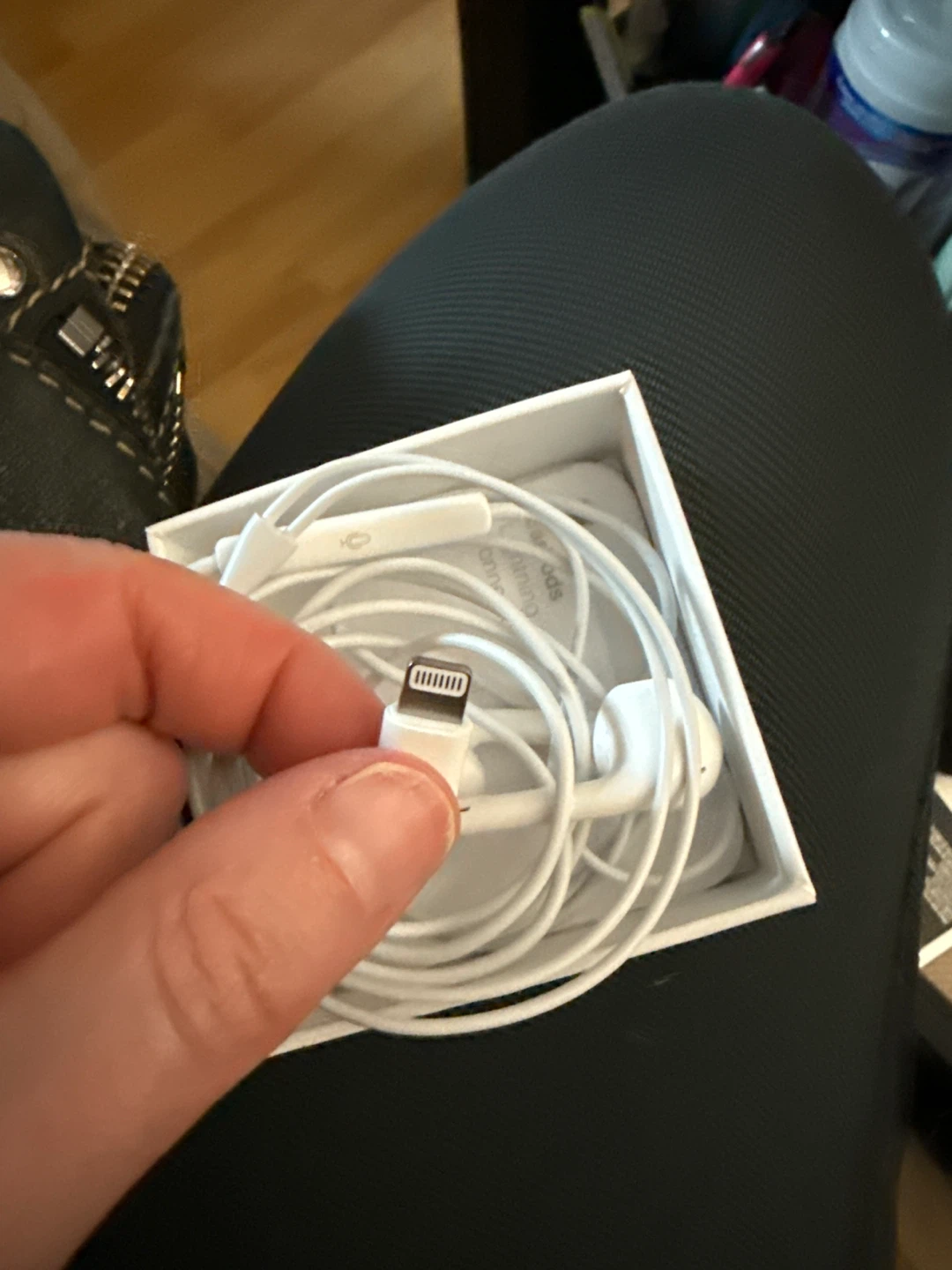Apple EarPods Lightning Connector - photo 3