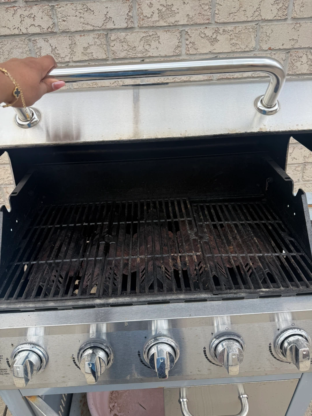 Rusted Grill Master Propane BBQ