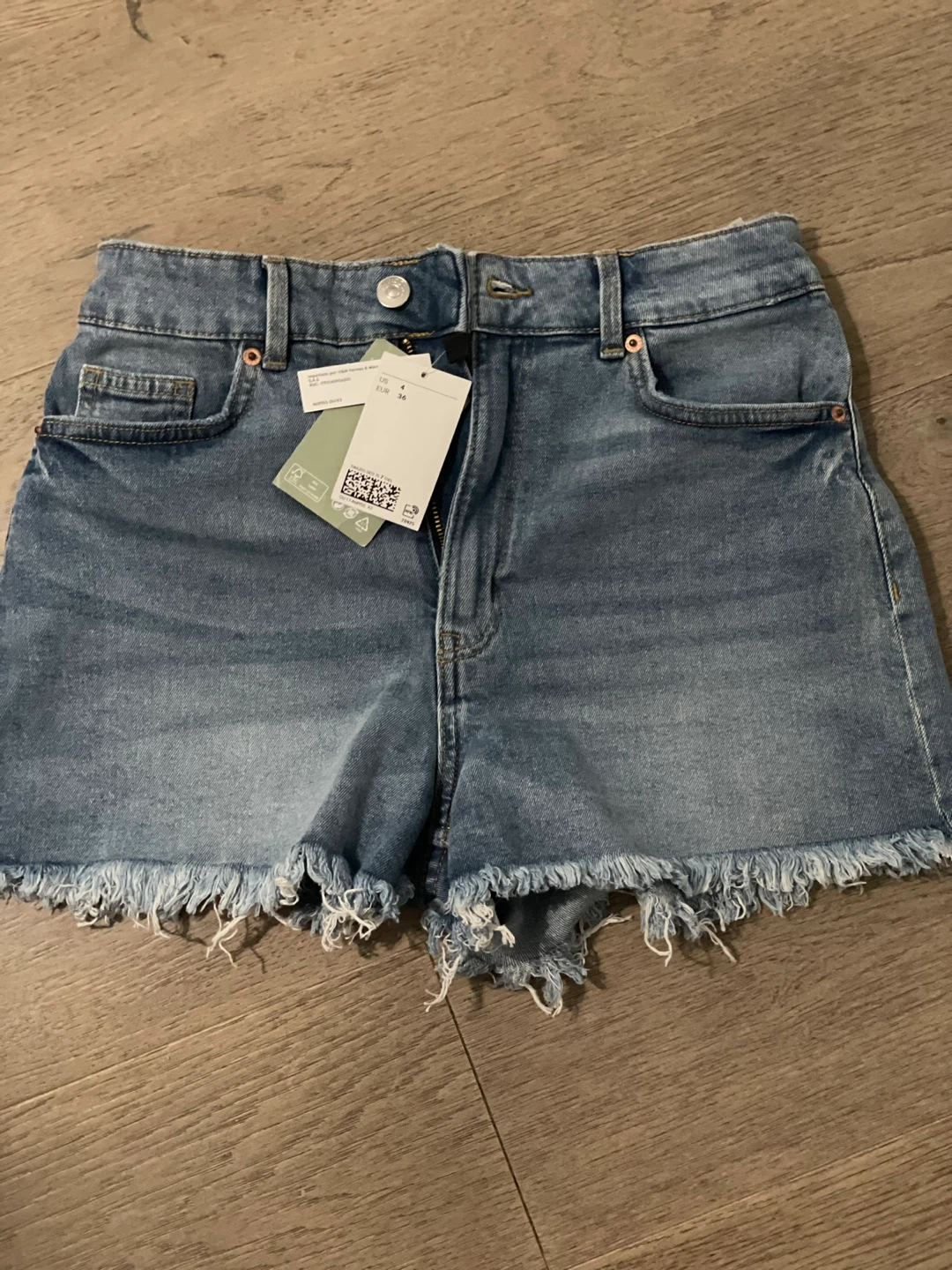 NEW! H&M High Waist Denim Shorts