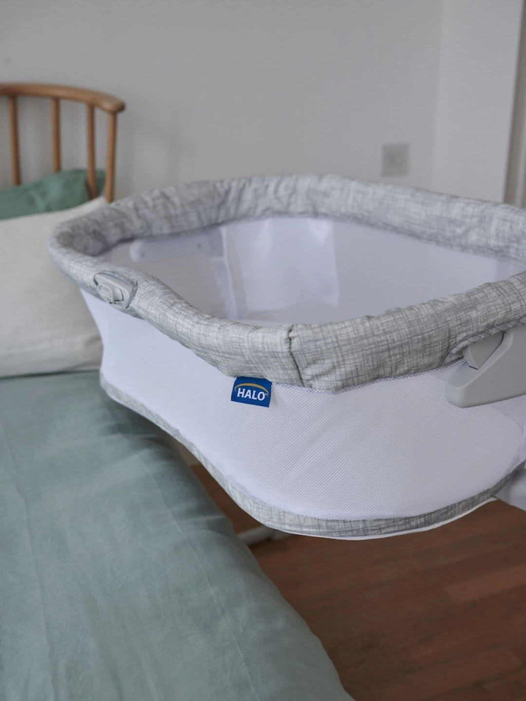 Halo Bassinest Swivel Sleeper
