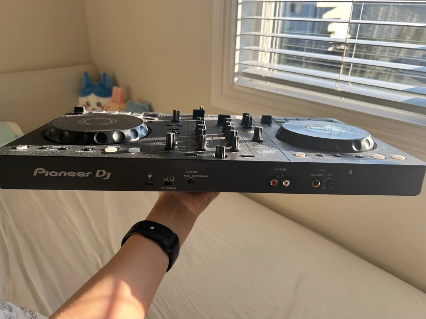 Pioneer DJ DDJ-FLX4 DJ Controller - photo 5