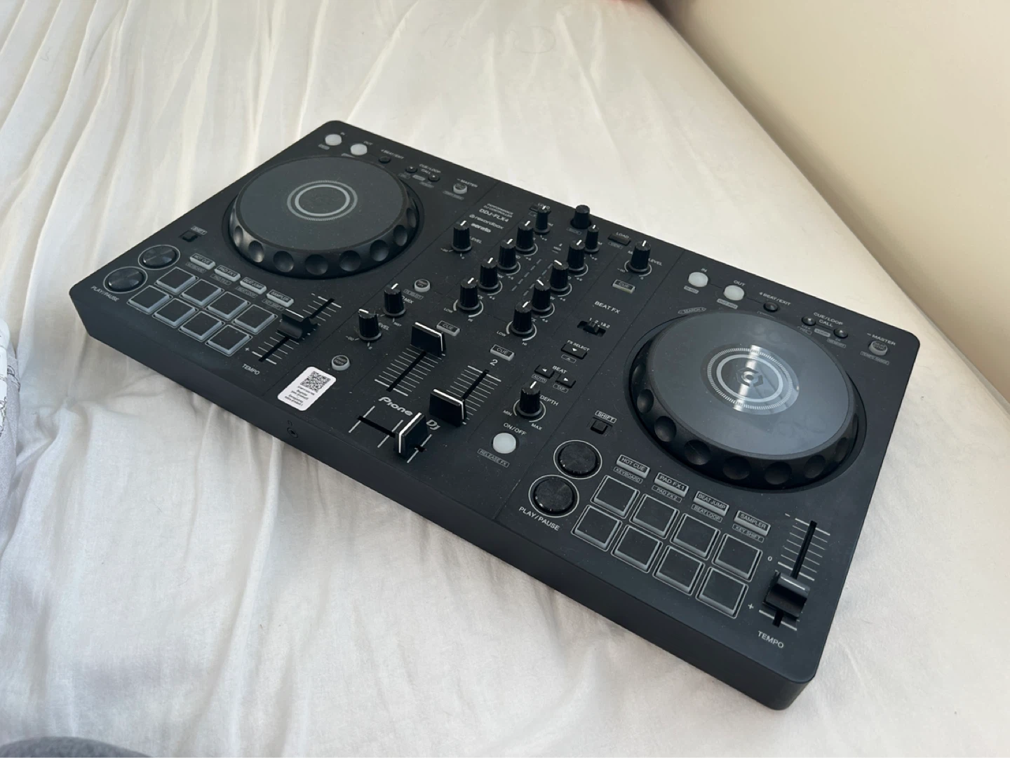Pioneer DJ DDJ-FLX4 DJ Controller
