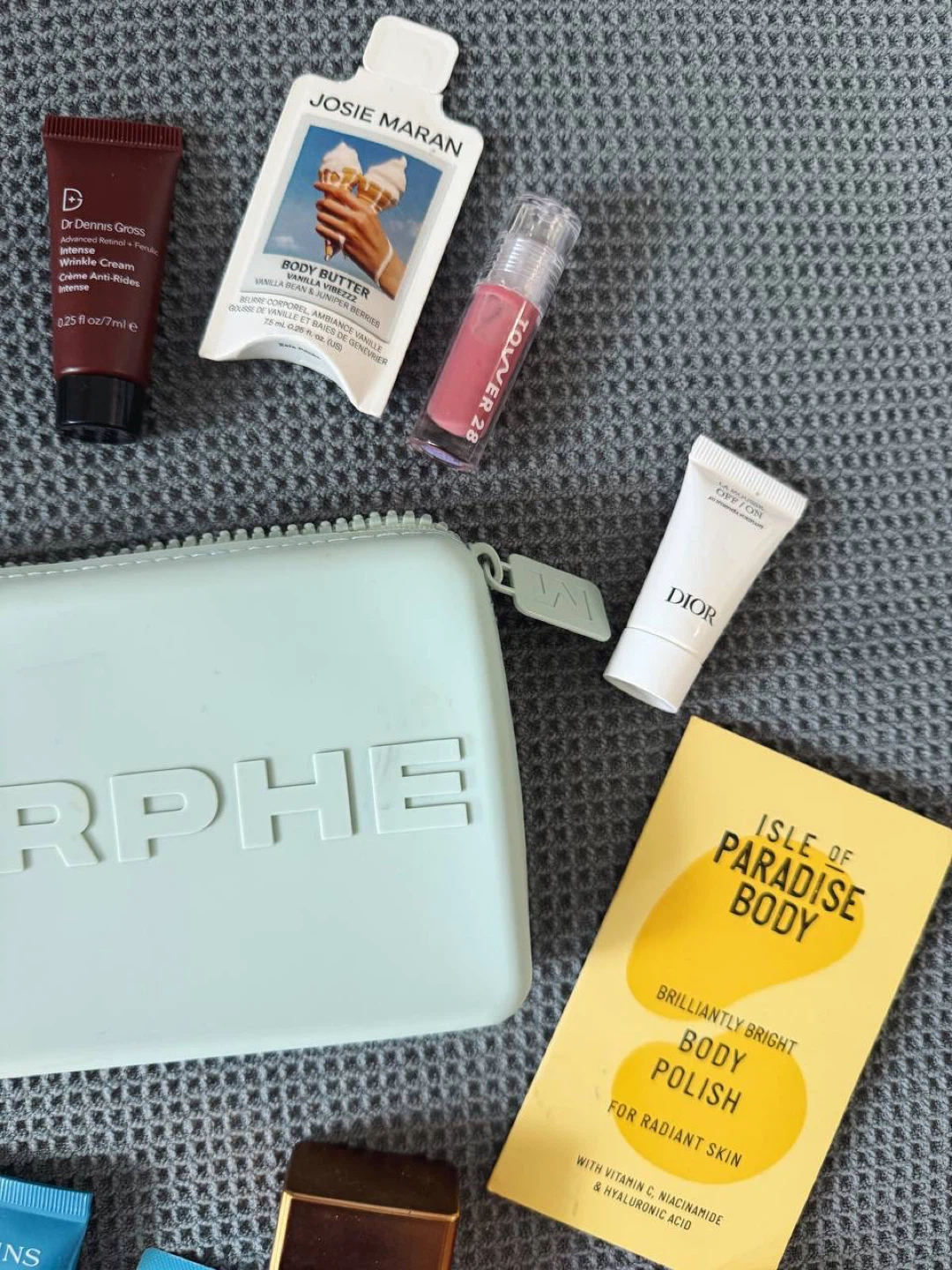 Beauty Bundle – Skincare, Makeup & Travel Minis + Cosmetic Bag - photo 4
