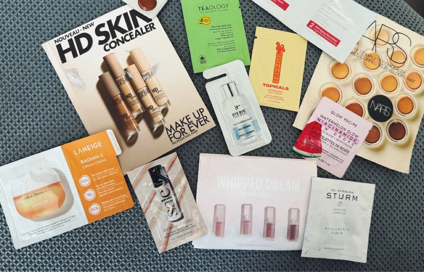 Beauty Bundle – Skincare, Makeup & Travel Minis + Cosmetic Bag - photo 2
