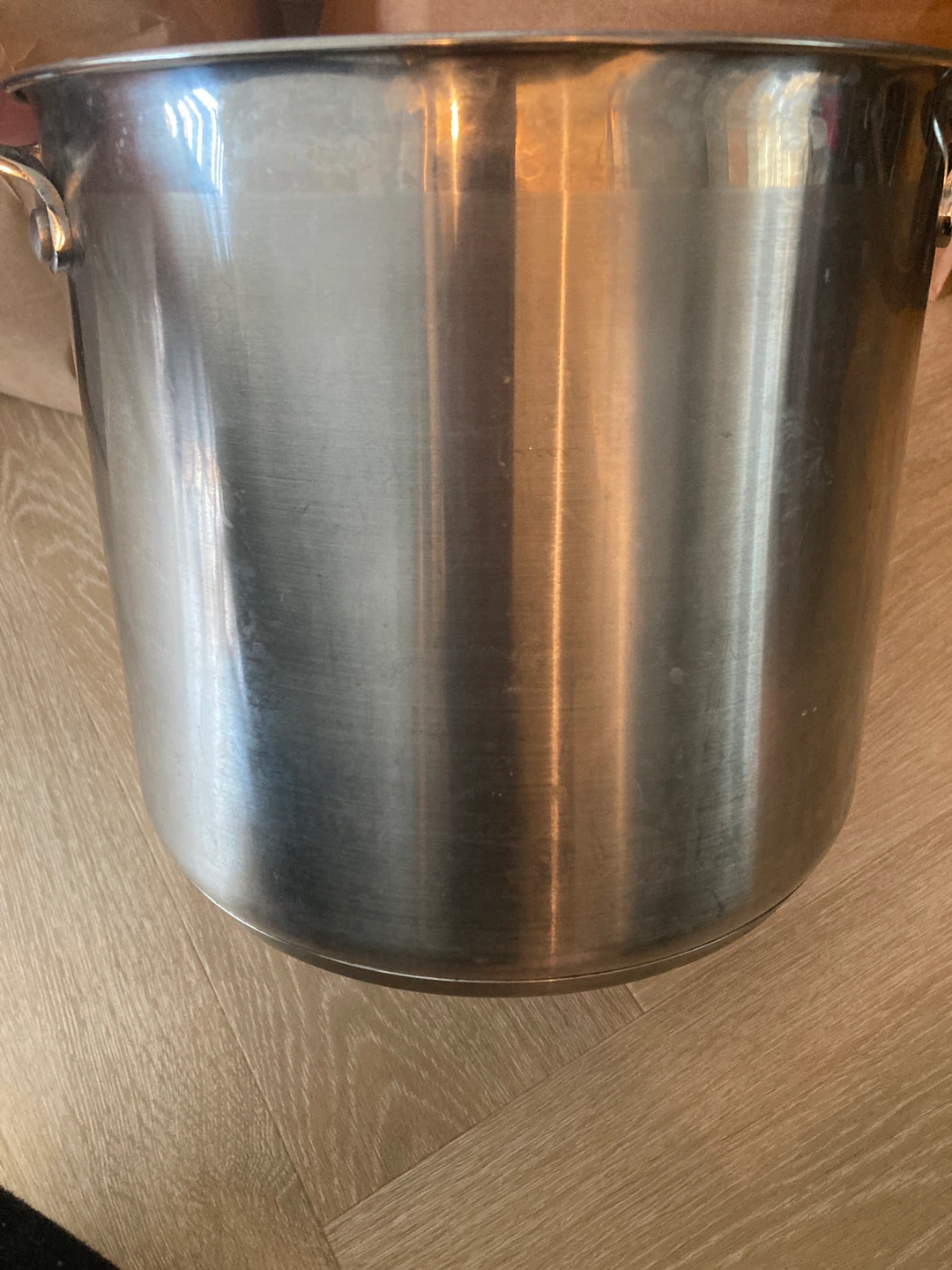 Pot 7l, no lid needs some deep clean - photo 2