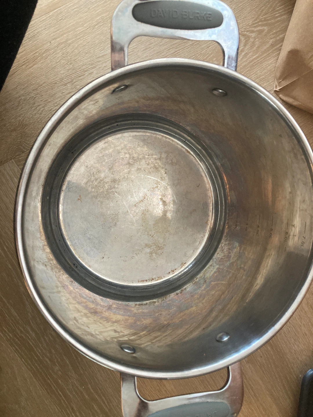 Pot 7l, no lid needs some deep clean