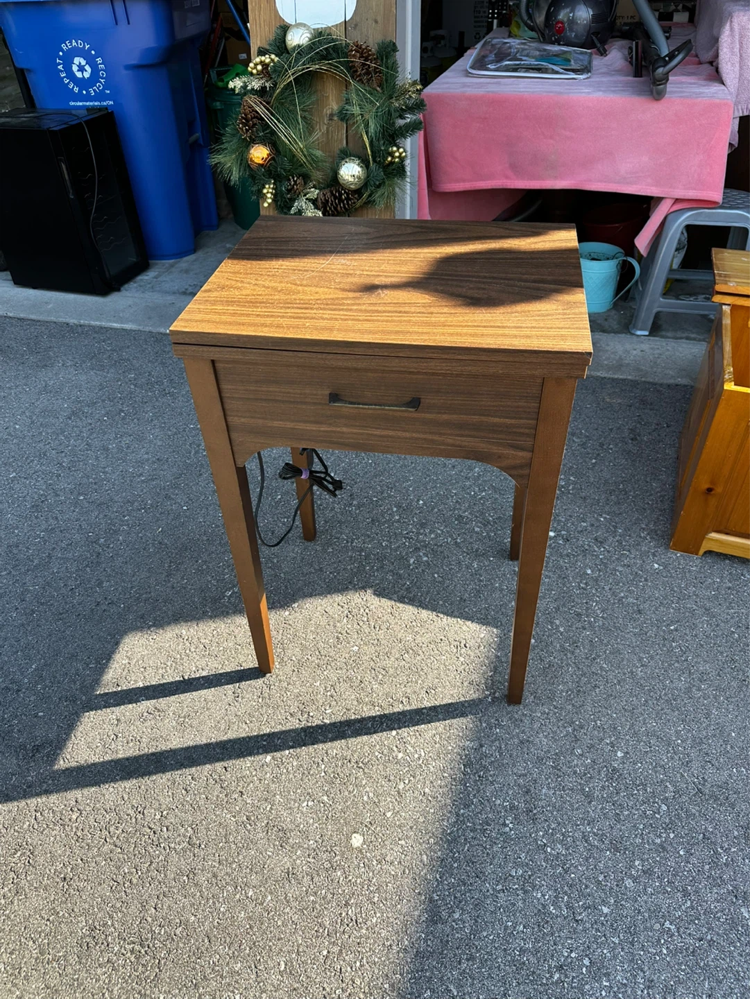 Singer Sewing Machine with Wood Cabinet