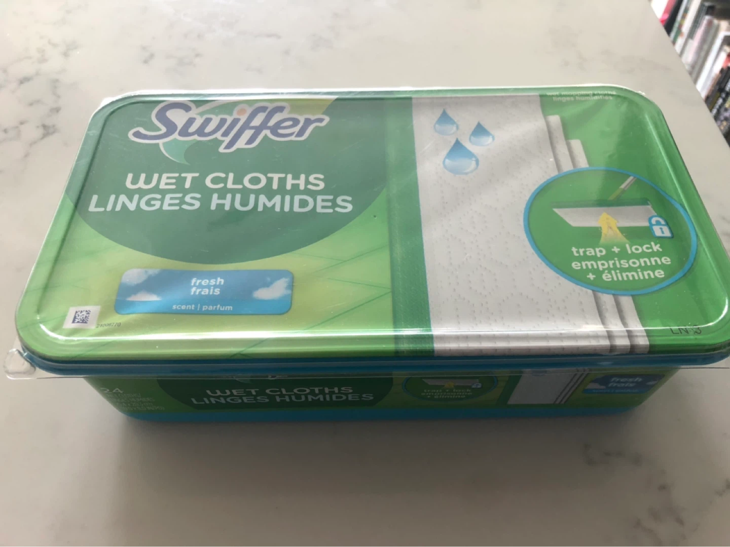 Swiffer Wet Cloth Replacements 24 pack - Fresh Scent - photo 3