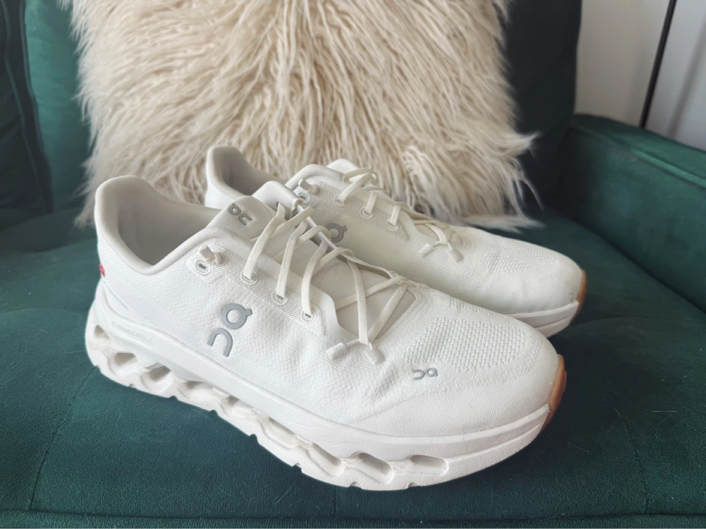 On Cloudtilt Sneakers — White | Size US W9