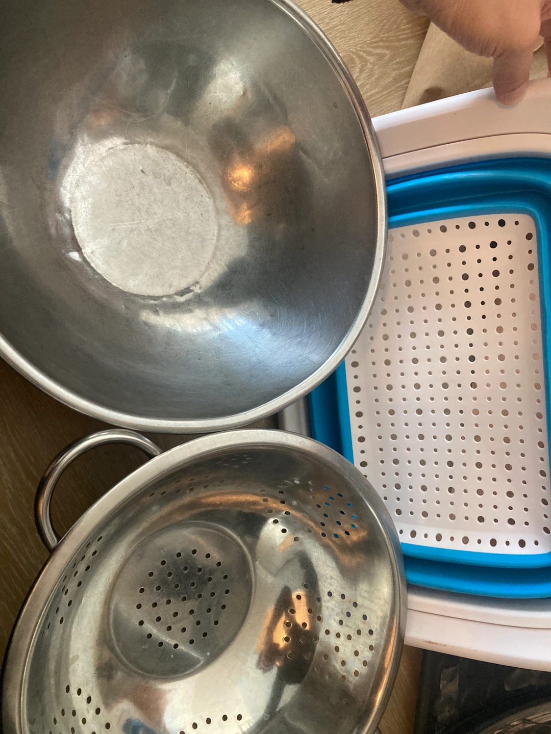 Bowl and sieves to give away