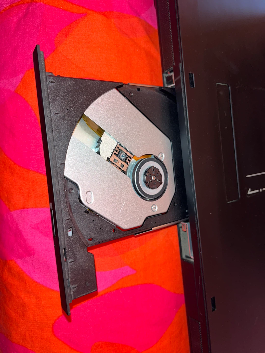Alienware M17-R1 Laptop, CD-Roms, backpack and charger - photo 5