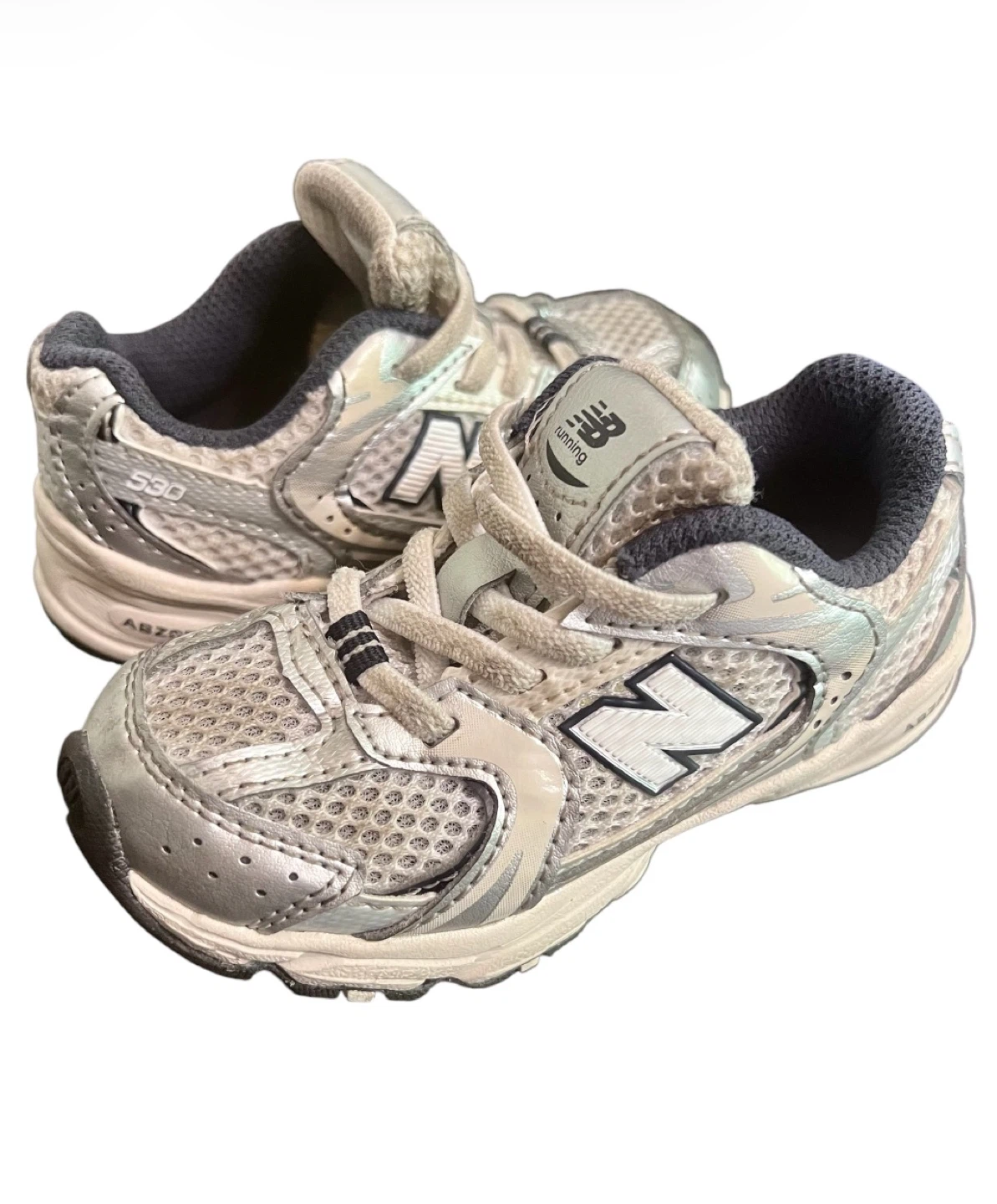 New Balance 530 Toddler Sneakers Baby Size 7 White/Beige/Navy