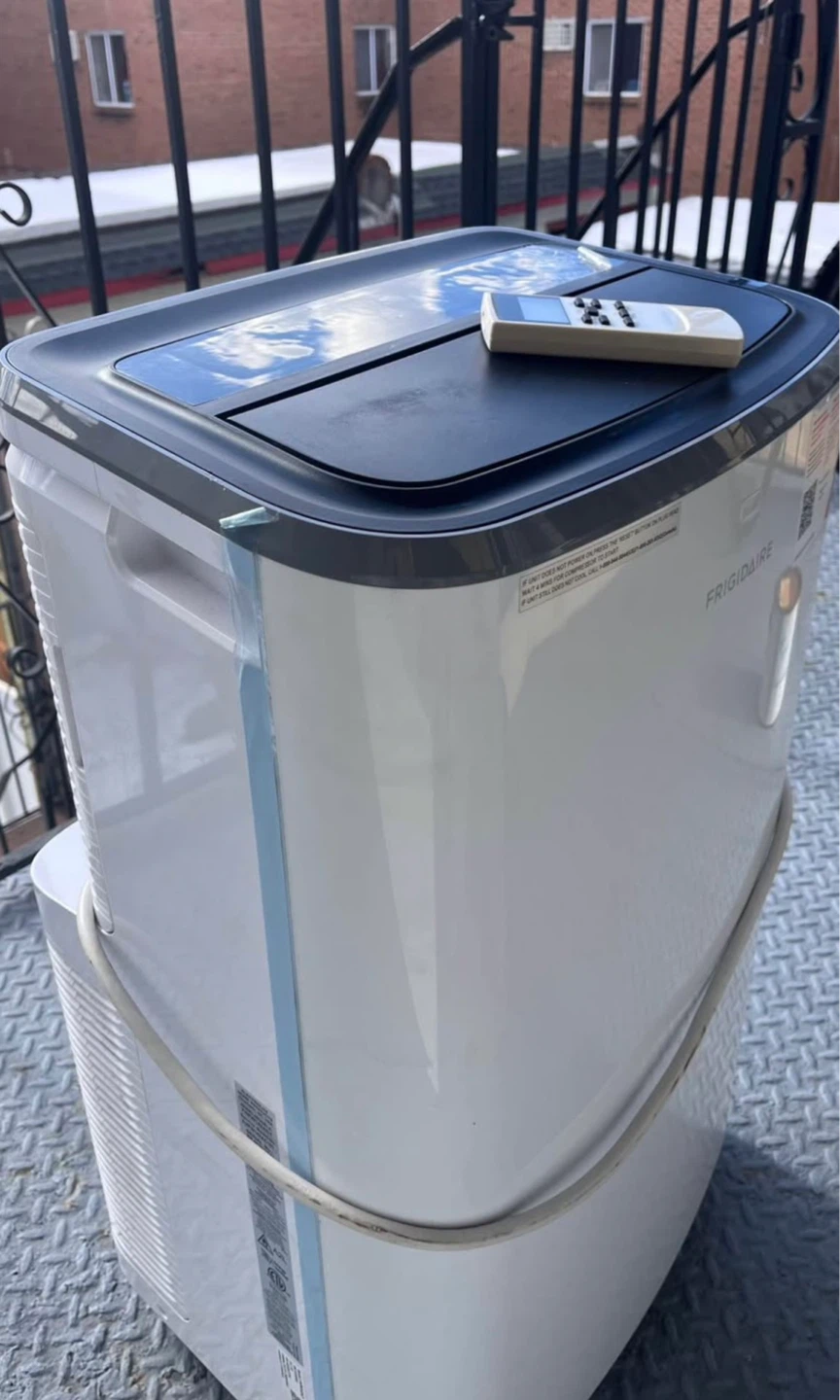 Frigidaire Portable Air Conditioner - photo 3