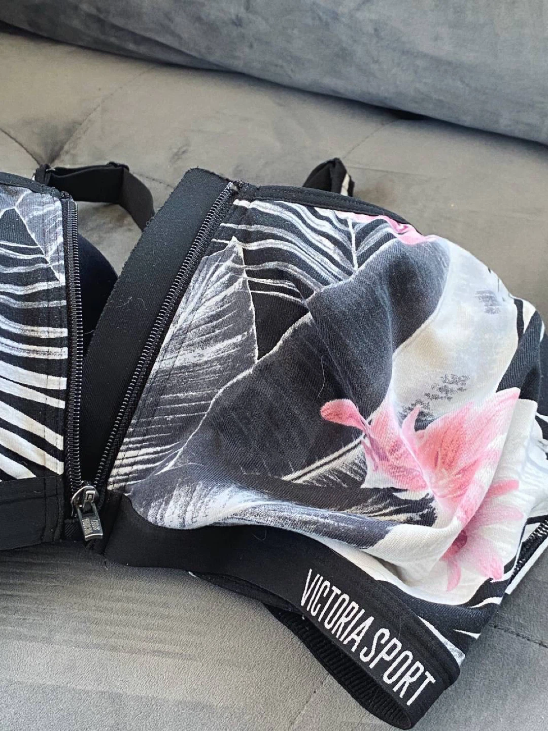 Victorias Secret Sport Bra Push Up Padded Front Zip 36DD - photo 3