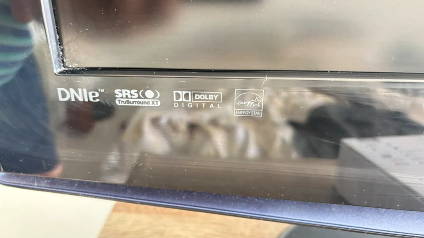 Samsung 32" HD TV with Chromecast - photo 3