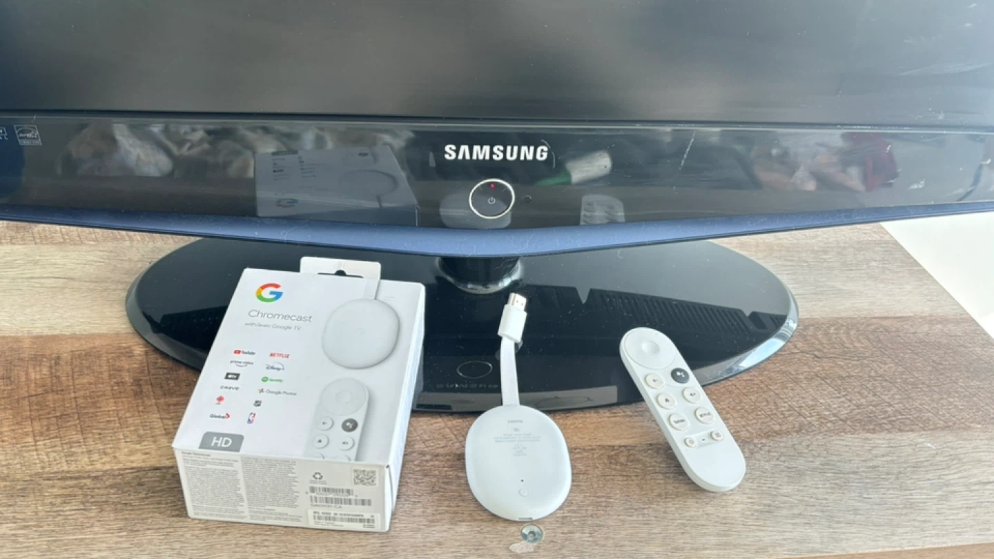 Samsung 32" HD TV with Chromecast - photo 2