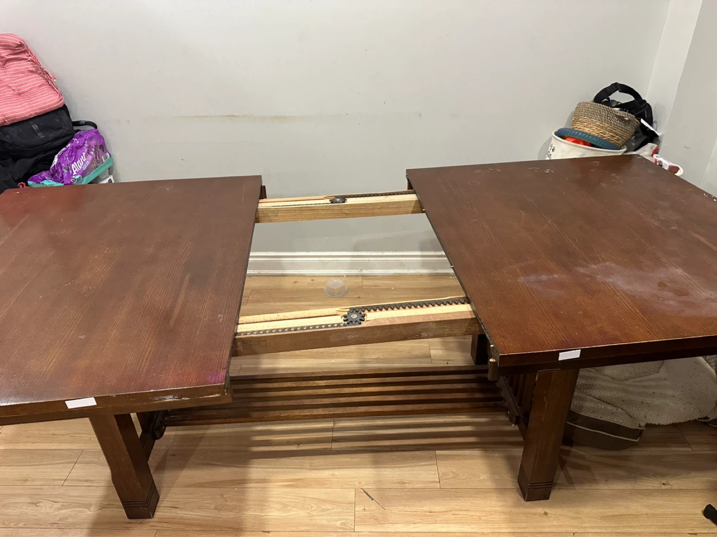 Extendable Dining Table with 6 Chairs - photo 2