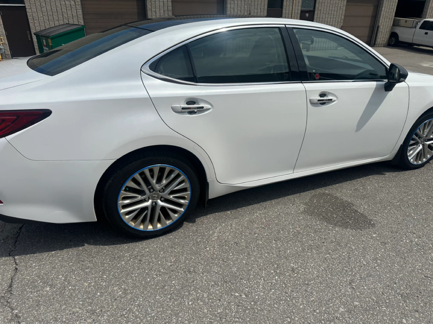 Pearl White Lexus ES 350 Sedan Tech Pack.   263k - photo 3