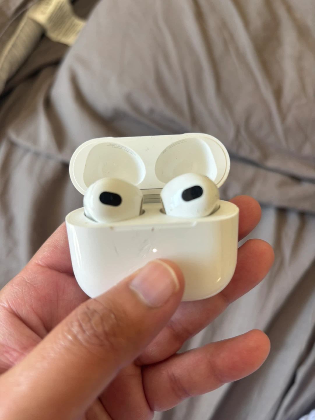 Apple AirPods 3rd Generation Charging Case - photo 2