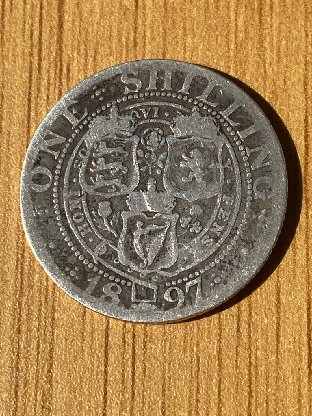 1897 silver Queen Victoria Shilling Coin - photo 2