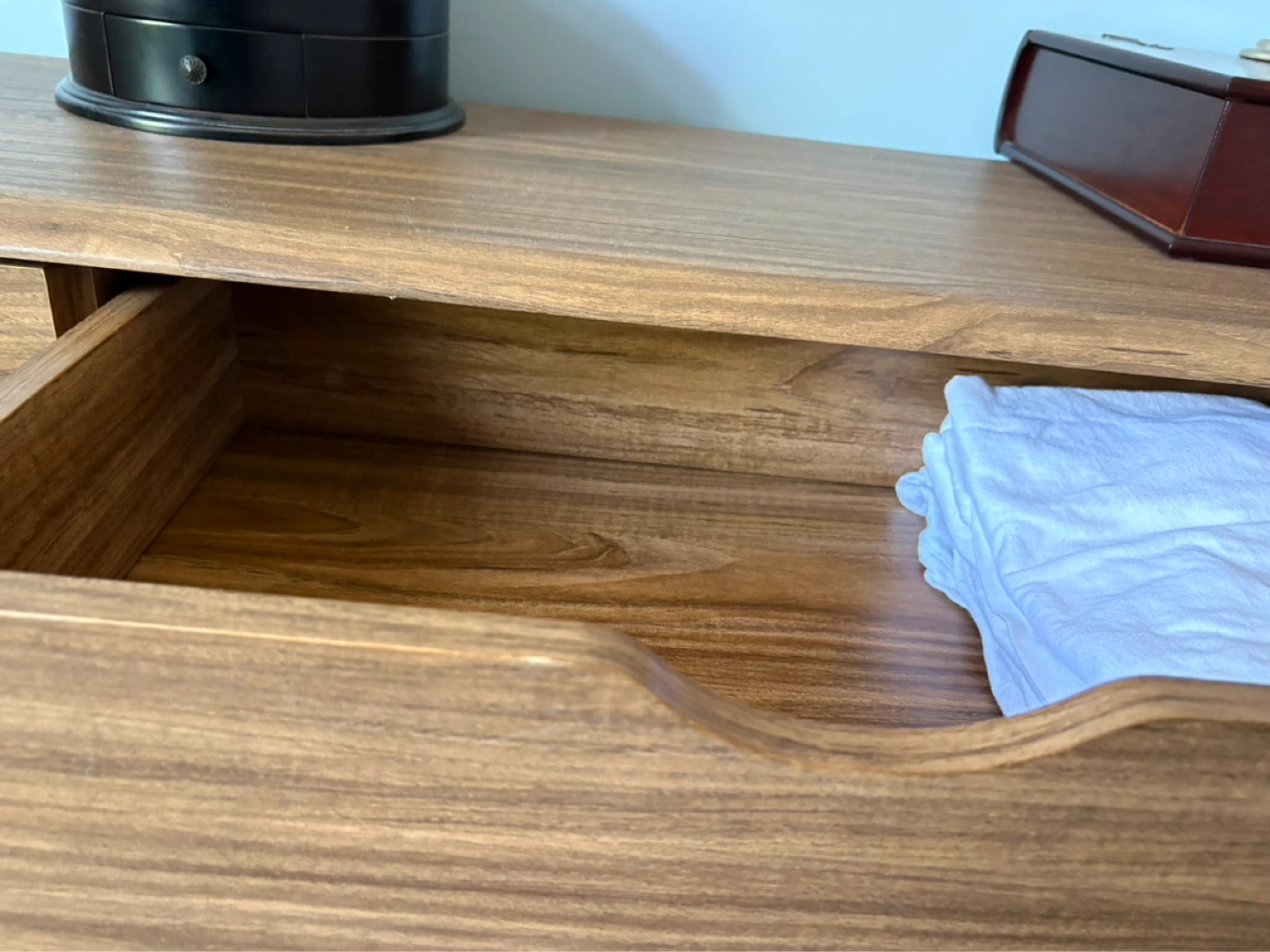 Mid-Century Modern 6-Drawer Dresser - photo 2