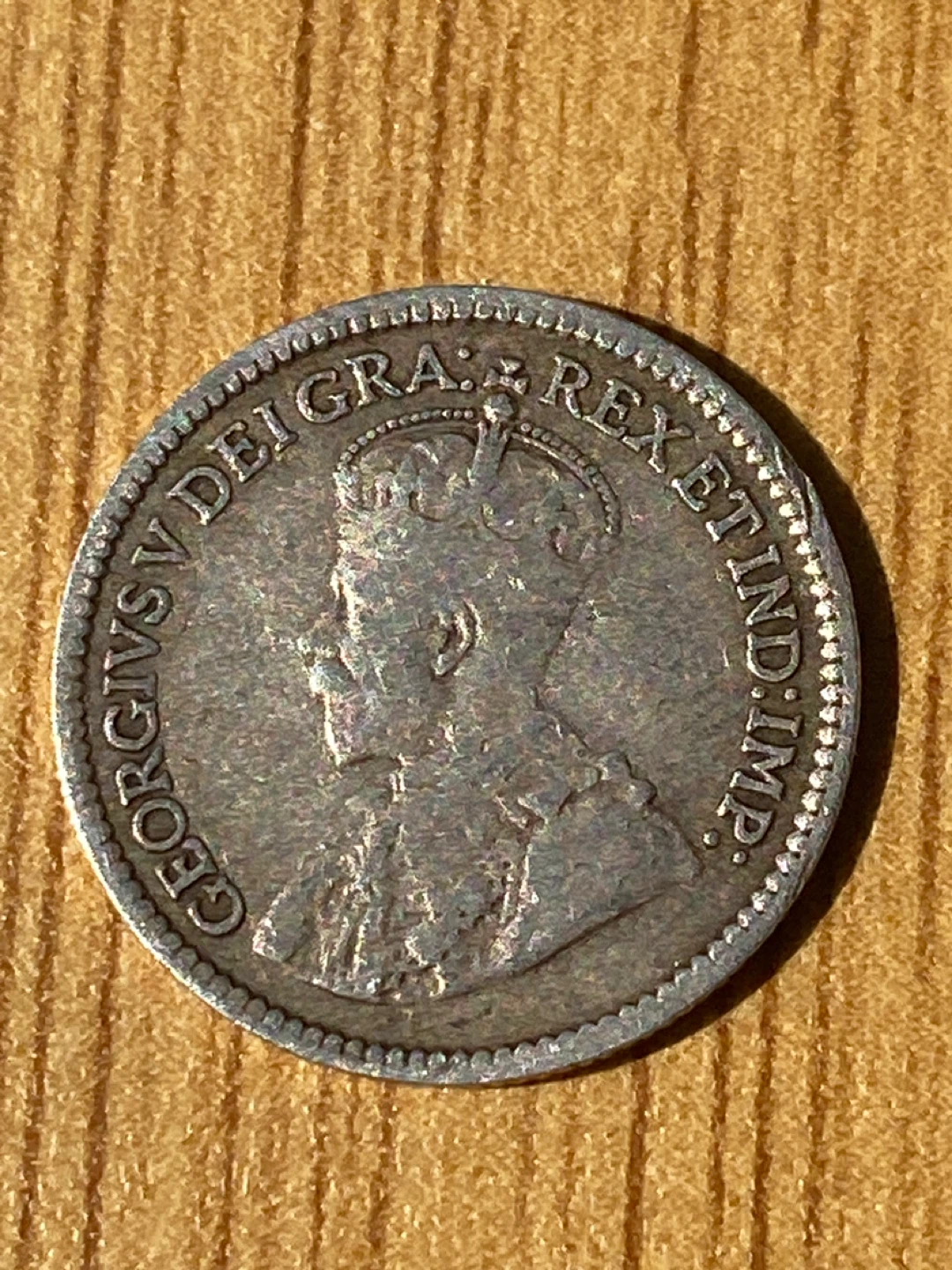 1918 silver Canadian 5 Cents Coin