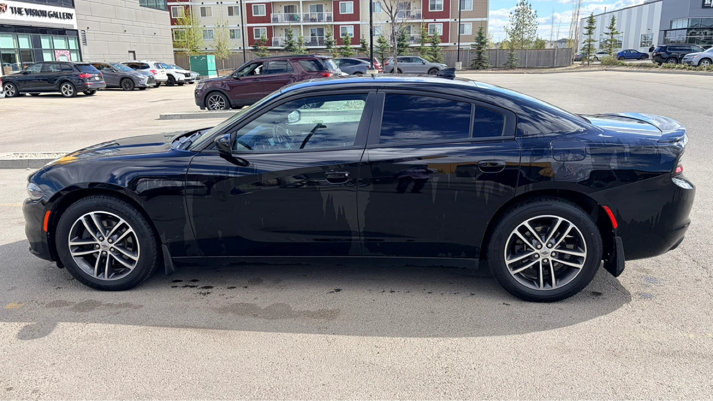 2019 Black Dodge Charger Sedan - photo 3