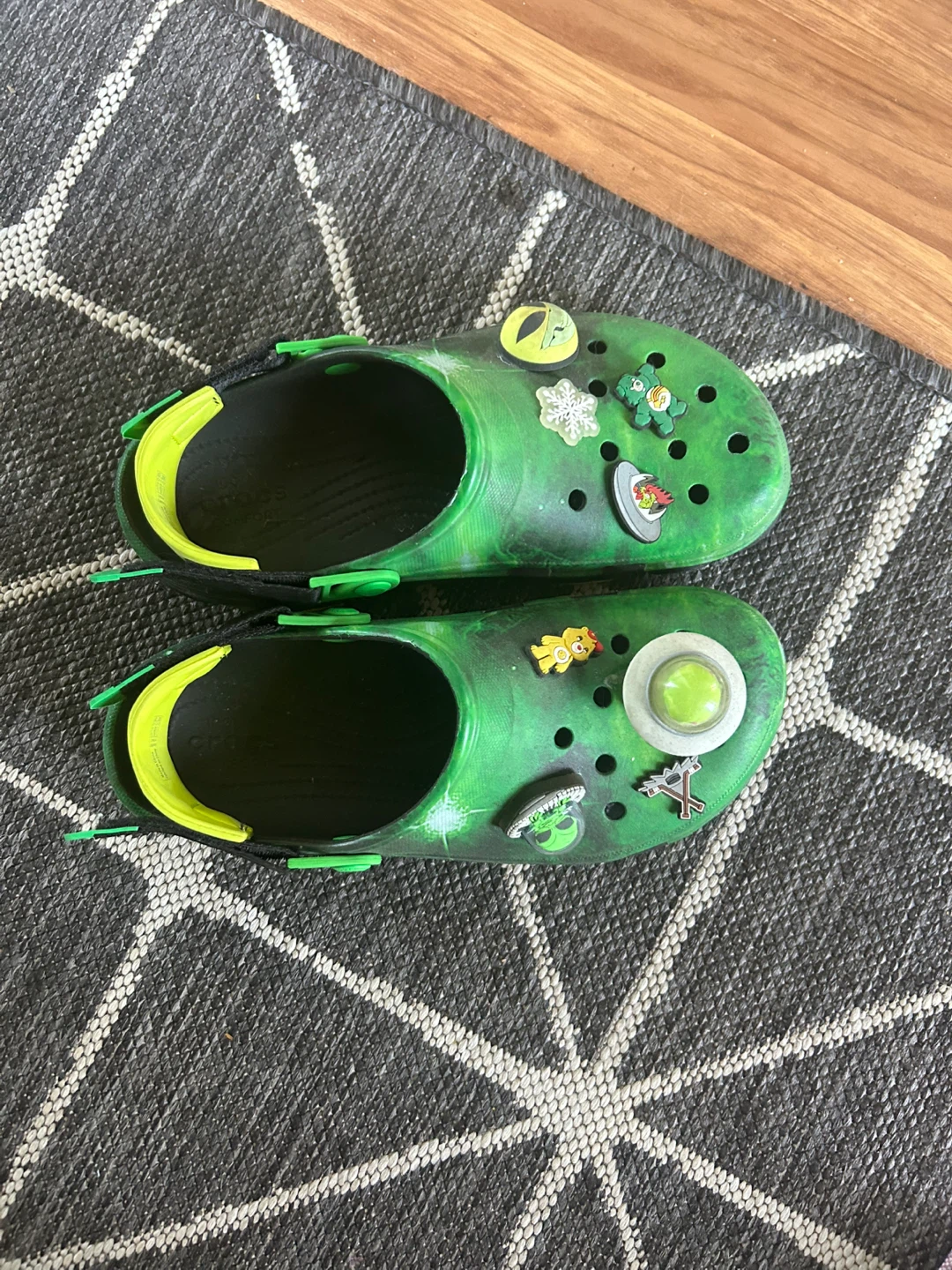 Green Crocs with Alien Charms - photo 2