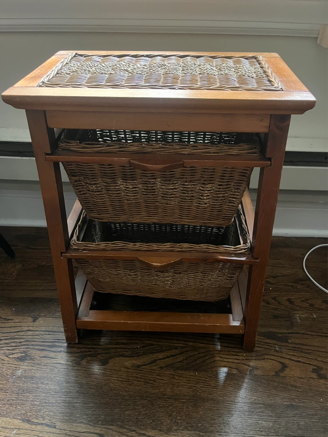Wooden Side Table with Wicker Baskets