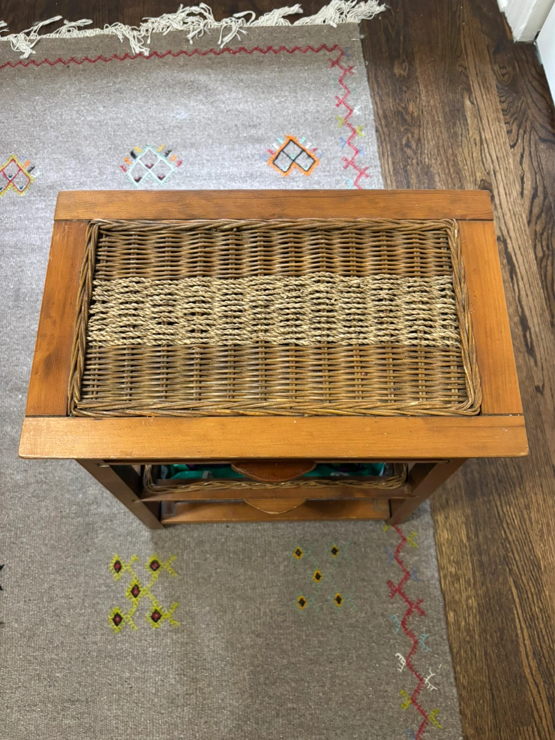 Wooden Side Table with Wicker Baskets - photo 3