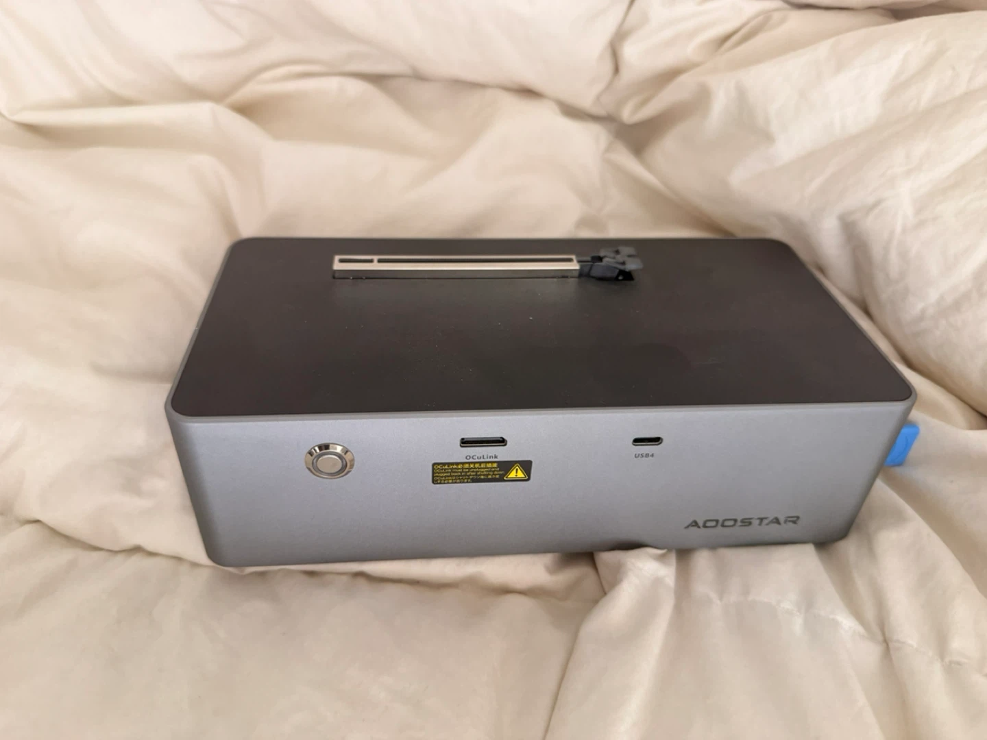 AOOSTAR AG02 High‑Power Docking Station (800W) – Like New